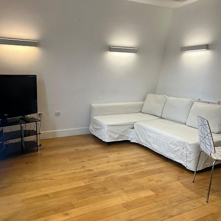 One Bedroom Apartment In Holborn ロンドン エクステリア 写真