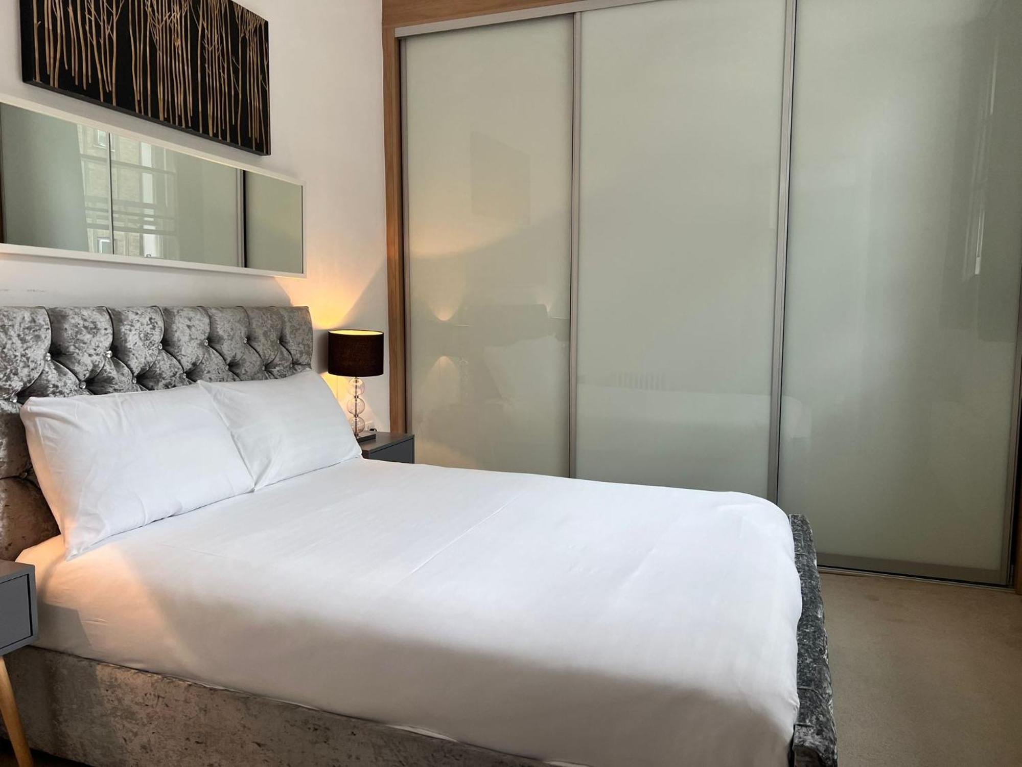 One Bedroom Apartment In Holborn ロンドン エクステリア 写真